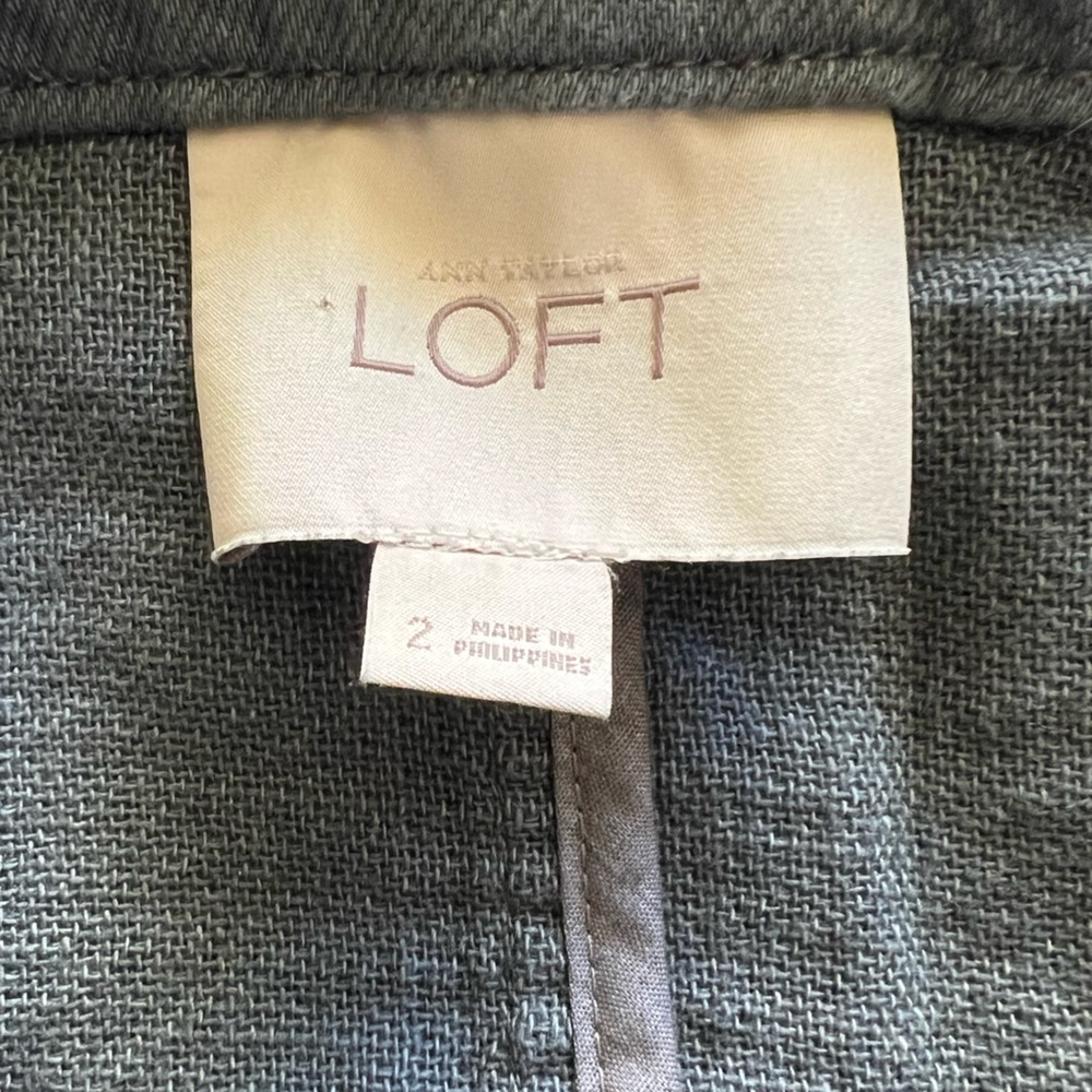 Ann Taylor LOFT Grey Full-Zip Cropped Jacket - Picture 4 of 5